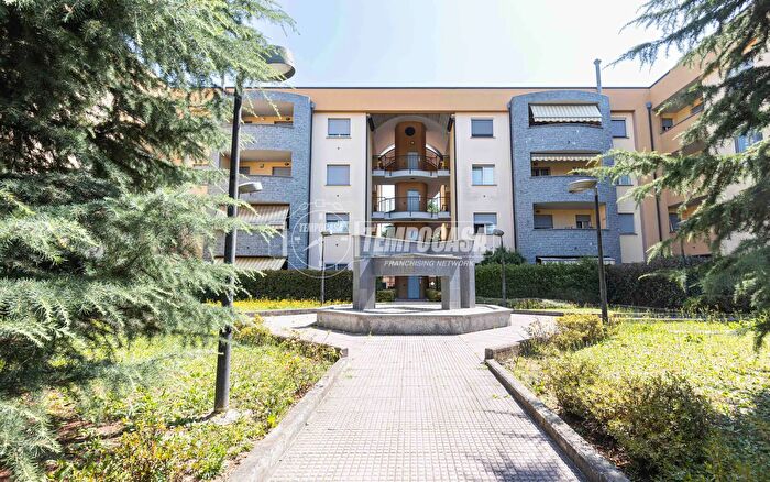 Appartamento trilocale in vendita in Via Giuseppe Parini, Giussano