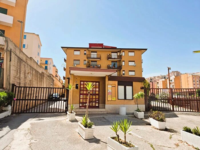 Appartamento quadrilocale in vendita in Via Francesco Petrarca Bis, Agrigento