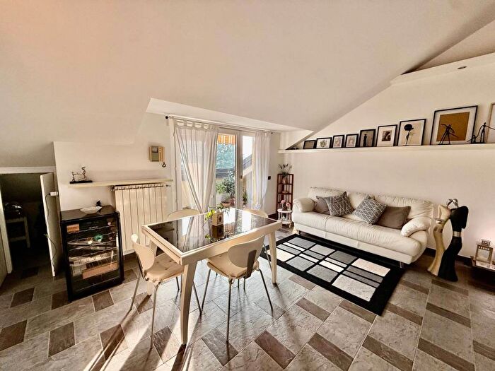 Appartamento trilocale in affitto in Via Eugenio Montale, Arluno