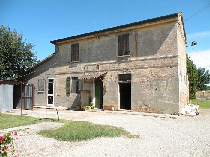 Casa con 8 locali in vendita in Via Lunga Bertinoro, Bertinoro