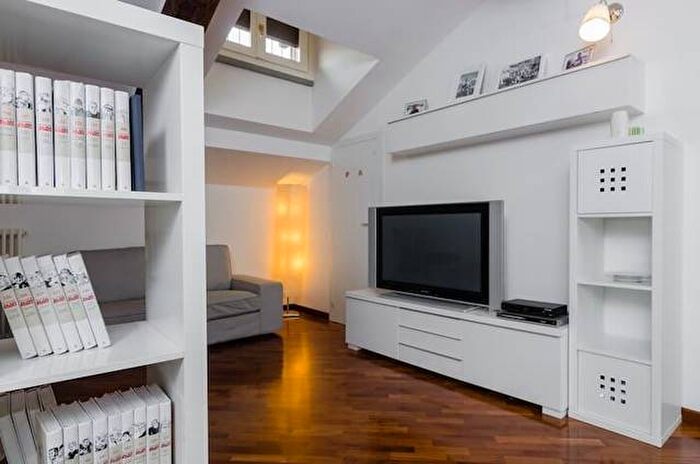 Appartamento quadrilocale in affitto in Via San Marco, Moscova, Milano