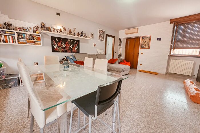 Appartamento trilocale in vendita in Via Stradella del Pane, Arconate