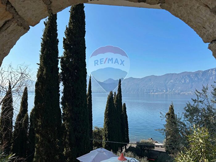 Appartamento bilocale in vendita in Torri Del Benaco