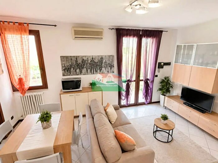 Casa con 5 locali in vendita in Viale Guido Cavalcanti, Ravenna