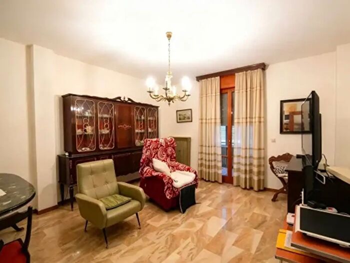 Appartamento trilocale in vendita in Via Jacopo Zanguidi, Parma