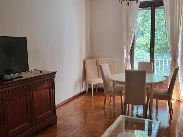 Appartamento trilocale in vendita in Via Cadore, Milano
