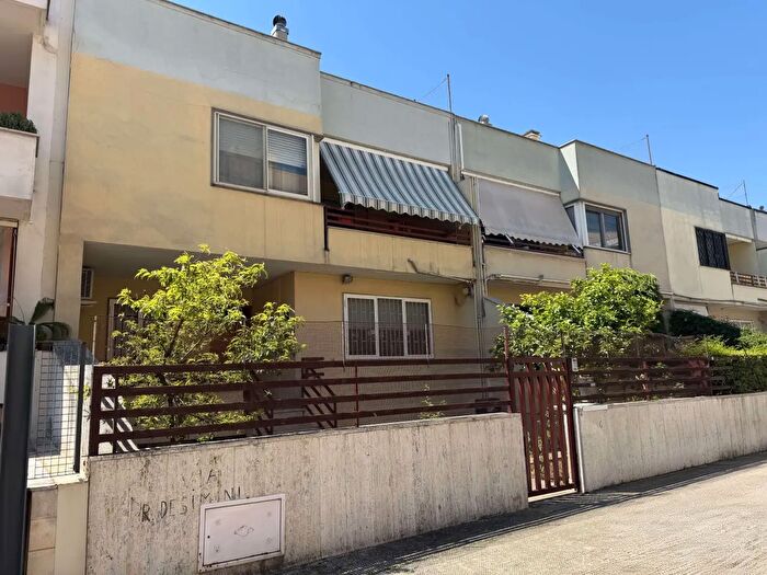 Casa quadrilocale in vendita in Via Desimini, Noicattaro