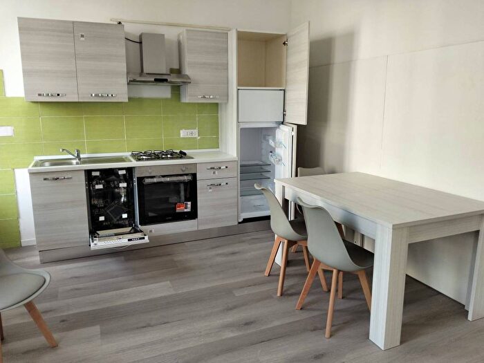 Appartamento trilocale in affitto in Via Carlo Castelnuovo delle Lanze, Santa Rita, Torino