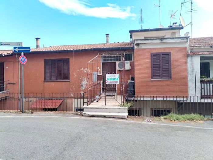 Appartamento quadrilocale in vendita in Mentana