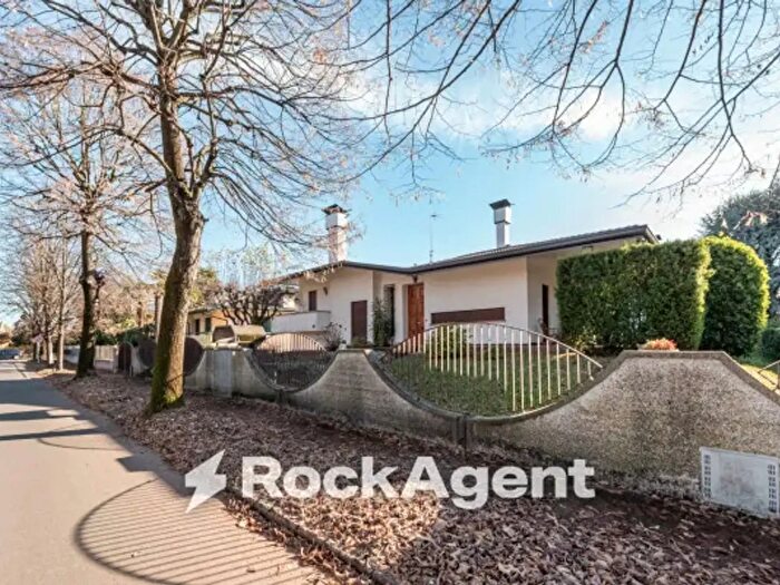Casa con 6 locali in vendita in Via Torino, Selvazzano Dentro