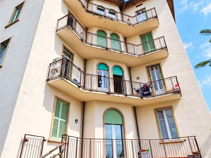 Appartamento con 5 locali in vendita in Via Privata Ugo ricci, Centro, Cantù
