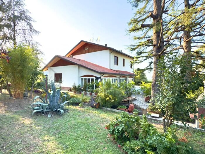 Casa con 8 locali in vendita in Badia di Montiano, Montiano