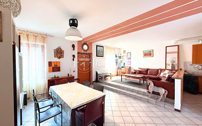 Appartamento bilocale in vendita in Viale Cesare Battisti, Vedano Al Lambro