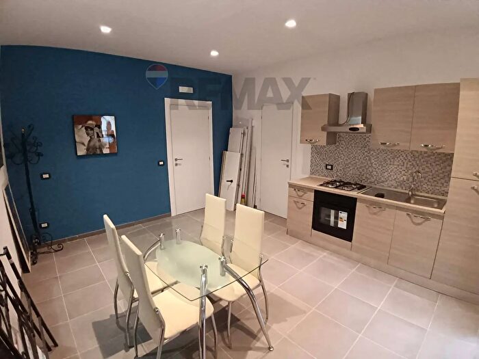 Casa con 6 locali in vendita in Via Mariannina Schininà, Ragusa
