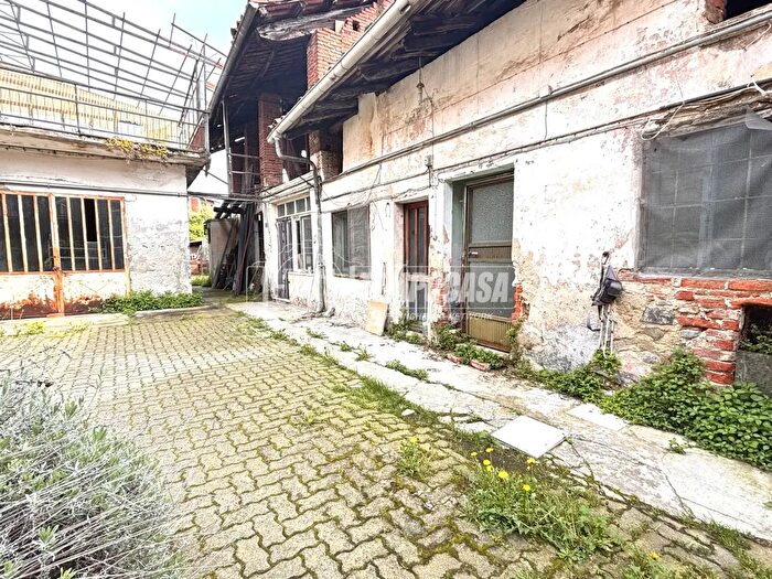 Appartamento quadrilocale in vendita in Via XX Settembre, Cuceglio