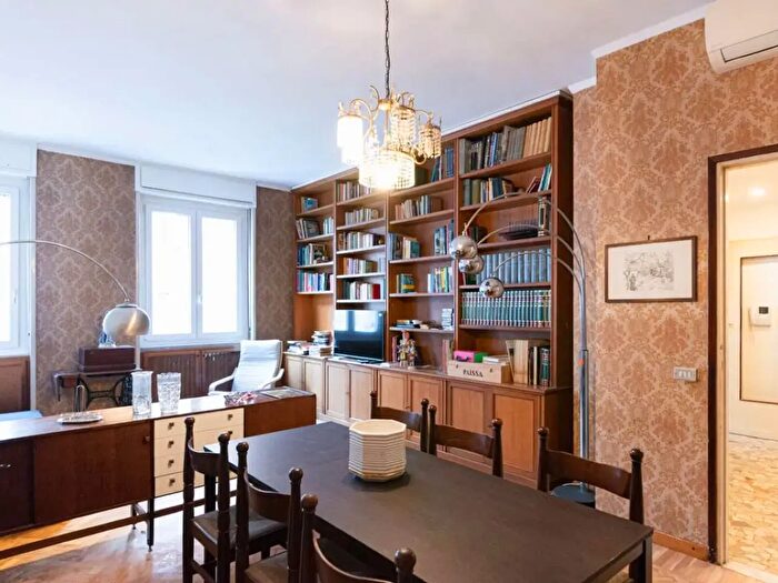 Appartamento con 5 locali in affitto in Via Adolfo Wildt, Milano