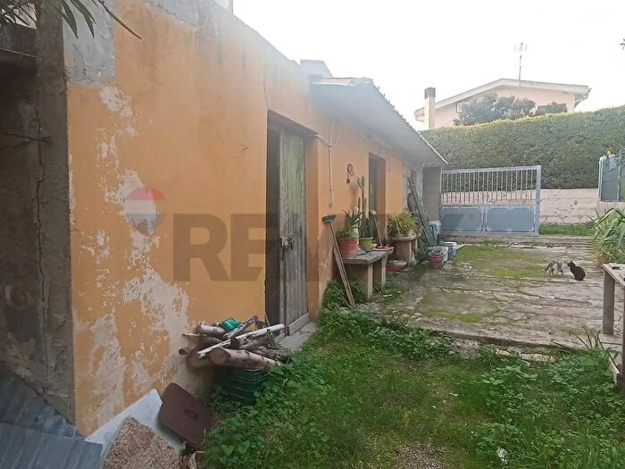 Casa trilocale in vendita in Contrada Deserto, Comiso