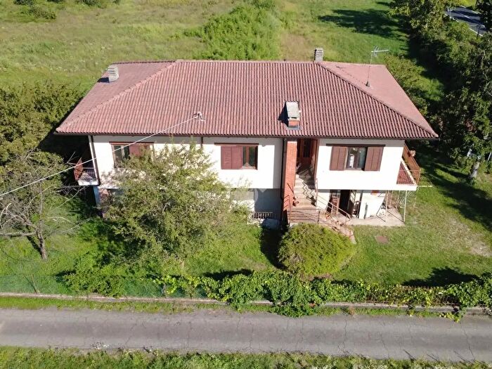 Casa con 5 locali in vendita in Strada Cuorgnè, Castellamonte