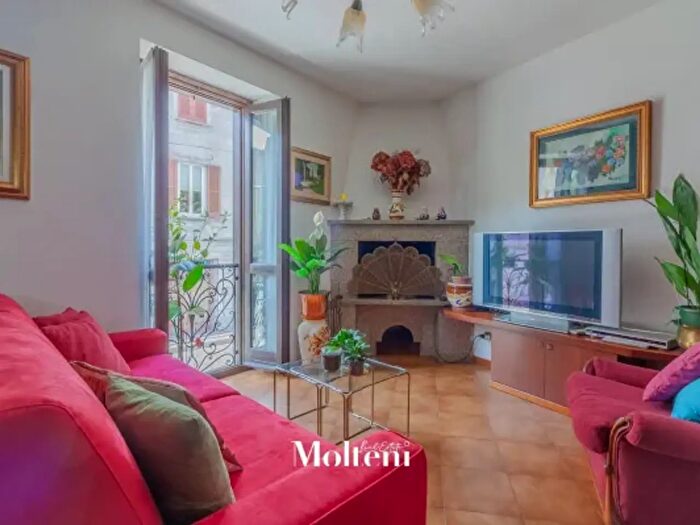 Casa trilocale in vendita in Via Settembre, Bellano