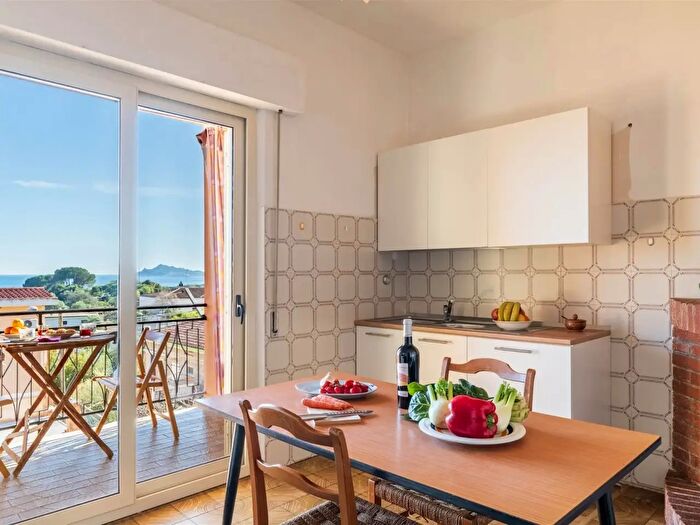 Appartamento quadrilocale in vendita in Baunei