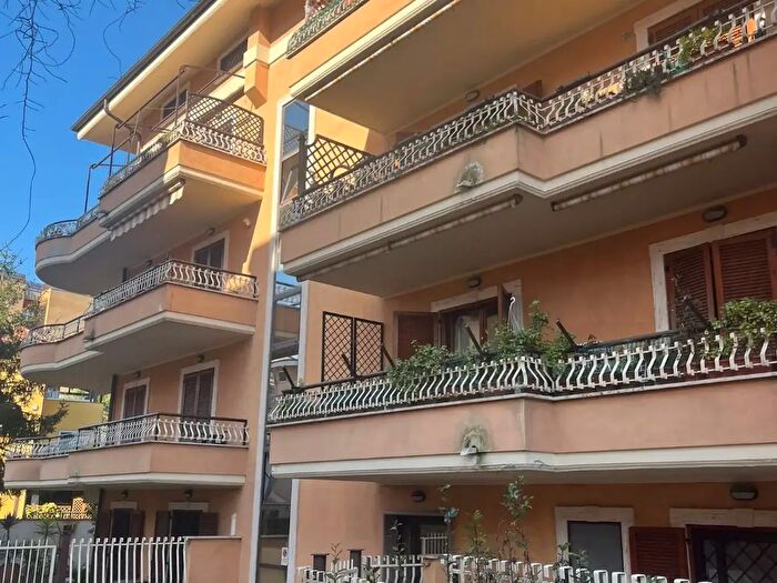 Appartamento trilocale in affitto in Viale Vittorio Veneto, Grottaferrata