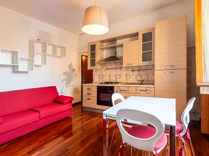 Appartamento bilocale in vendita in Via Sanzio, Milano