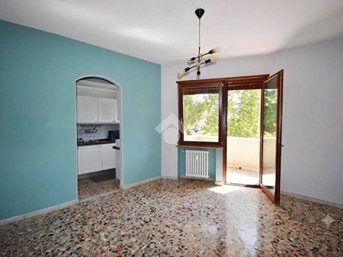 Appartamento quadrilocale in affitto in Via cascinette, Ivrea