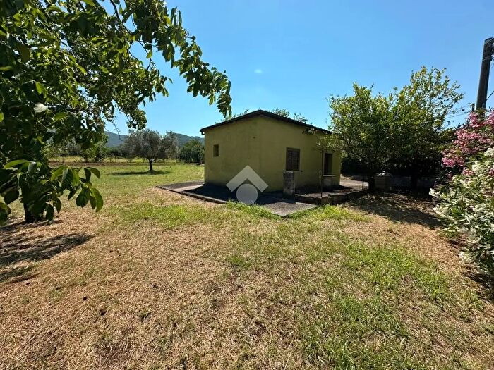 Casa bilocale in vendita in Via Oliveto, Sant'Elia Fiumerapido