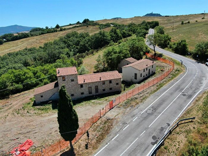 Casa in vendita in Radicofani