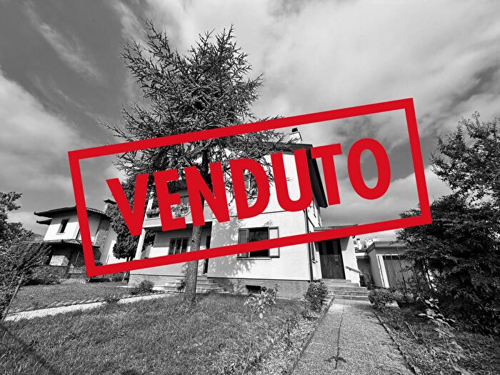 Appartamento con 6 locali in vendita in Via Leonardo da Vinci, San Giovanni Al Natisone