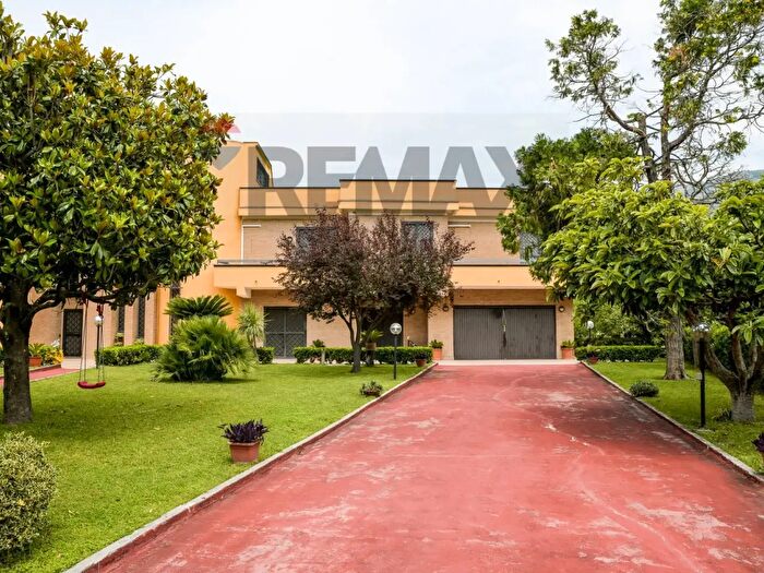 Casa con 14 locali in vendita in Strada Statale Casilina, San Pietro Infine