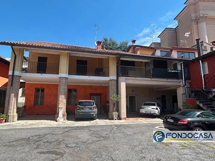 Appartamento trilocale in vendita in Via Roma, Cologne