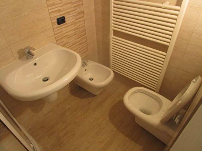 Appartamento bilocale in affitto in Via Marsala, Tribunale, Busto Arsizio