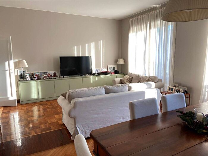 Appartamento quadrilocale in affitto in Viale Bianca Maria, Guastalla, Milano