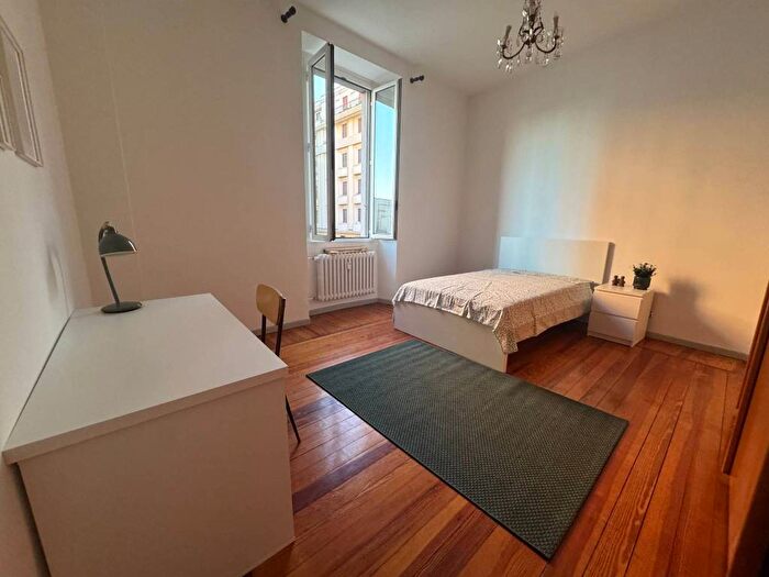 Appartamento trilocale in affitto in Viale Bligny, Bocconi, Milano