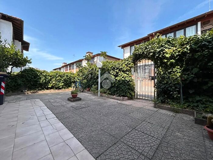 Appartamento quadrilocale in vendita in Via Milano, Comacchio