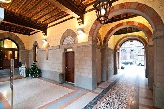 Appartamento bilocale in affitto in Via Luigi Settembrini, Centrale, Milano