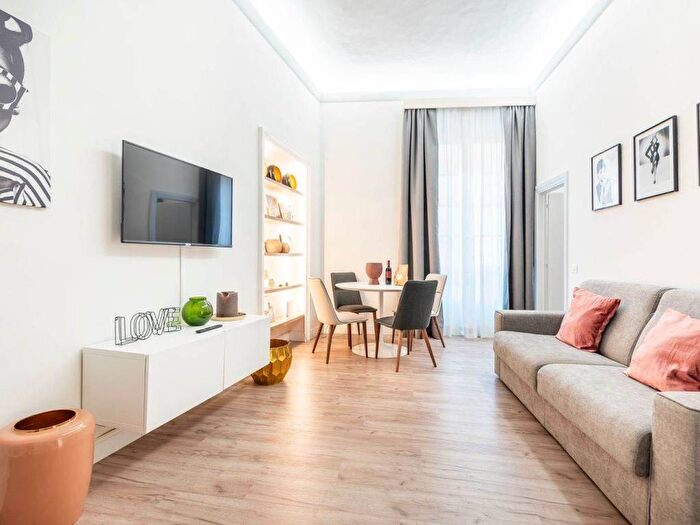 Appartamento trilocale in affitto in Piazza di Santa Croce, Santa Croce, Firenze