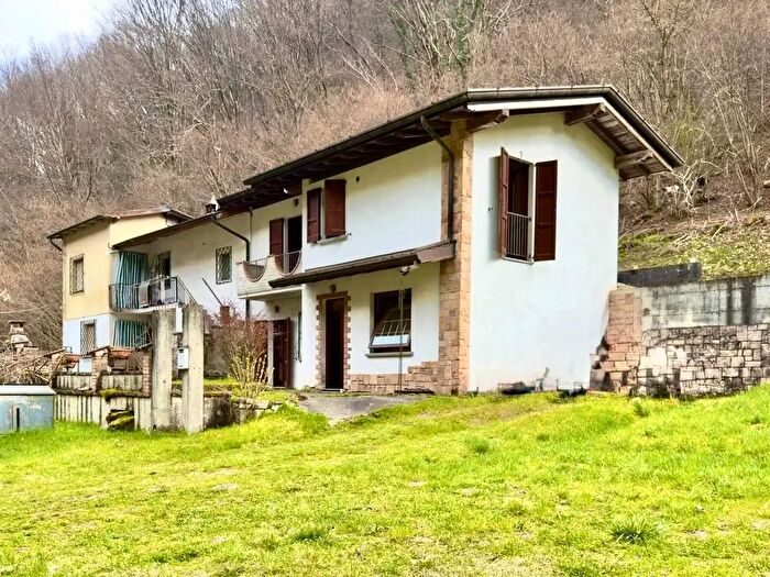 Casa trilocale in vendita in Via Sorgente Madonnina, Polaveno