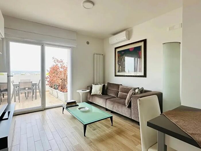 Appartamento trilocale in affitto in Via Generale Messina, Taranto