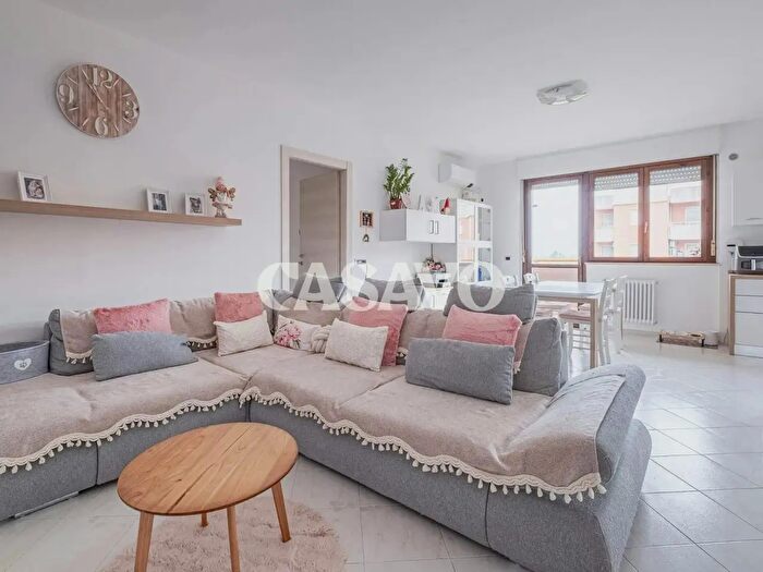 Appartamento trilocale in vendita in Via Bonn, Aprilia