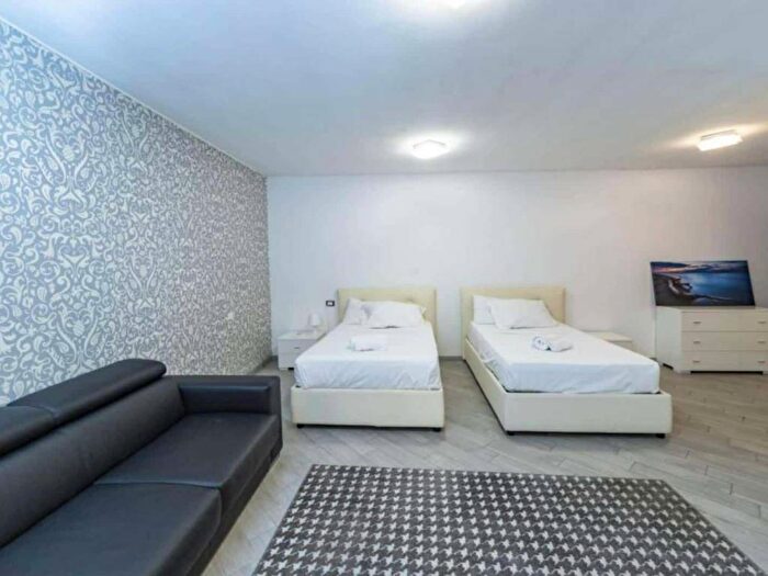 Appartamento quadrilocale in affitto in Corso Genova, Milano