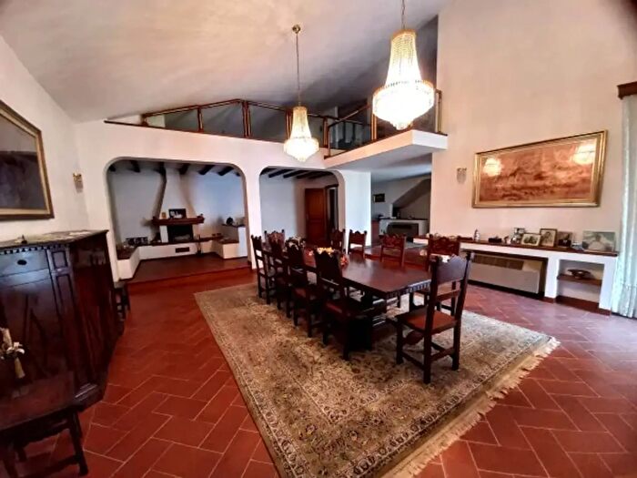 Casa con 6 locali in vendita in Guastalla