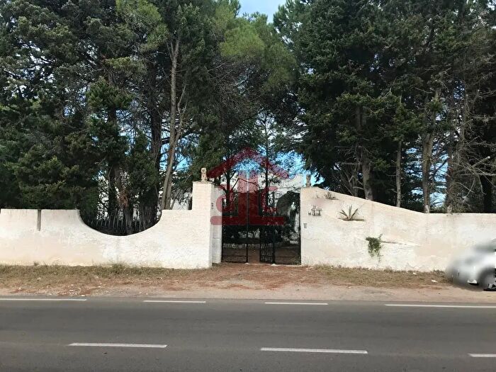 Casa quadrilocale in vendita in Strada Provinciale LecceAeroporto San Cataldo, Lecce
