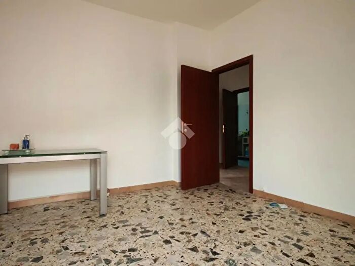 Appartamento trilocale in affitto in Via Robinie, Opera