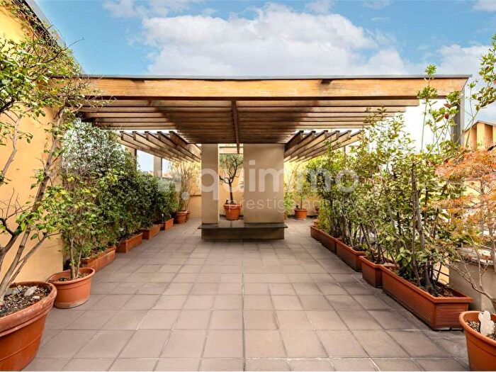 Appartamento quadrilocale in affitto in Porta Venezia, Palestro, Milano