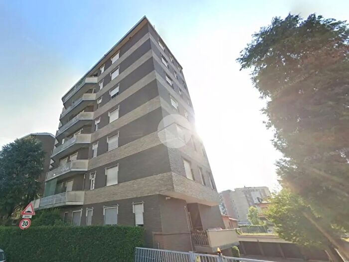 Appartamento bilocale in vendita in Via Giambattista Pergolesi, Garbagnate Milanese