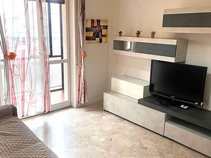 Appartamento bilocale in affitto in Corso Giuseppe Garibaldi, Centro, Rho