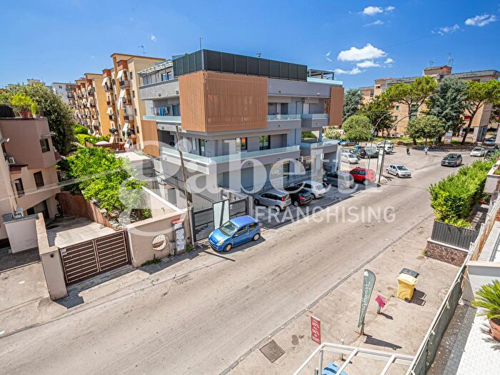 Appartamento trilocale in vendita in Via Marchesella, Giugliano In Campania