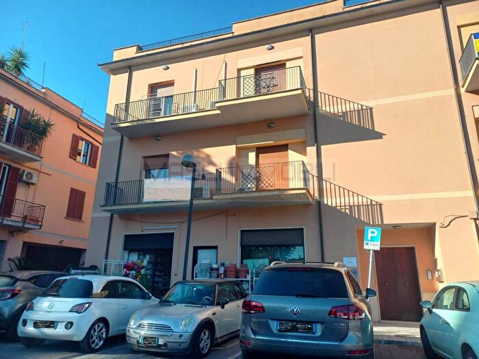 Appartamento trilocale in affitto in Piazza Della Liberta', Fiano Romano